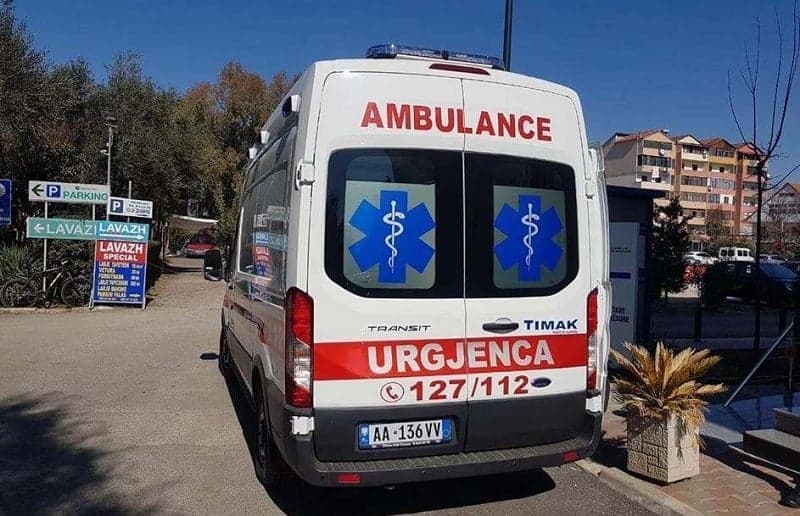 E rëndë në Gjirokastër/ Pronari bie nga tarraca e hotelit, 60-vjeçari ndërron jetë në spital