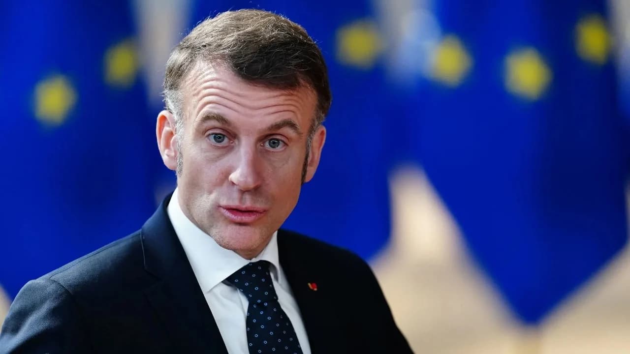 “Pa britanikët, sot amerikanët do flisnin frëngjisht”/ Pas deklaratës së Mbretit Charles në Shtëpinë e Bardhë, reagon Macron: Do të ishte shumë elegante