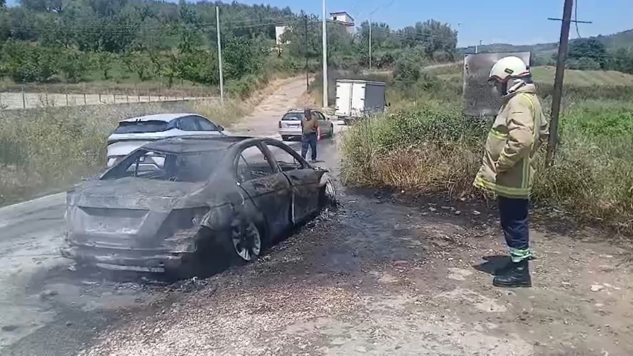 Shkrumbohet makina në Fier, dyshohet se shkak u bë një shkëndijë elektrike
