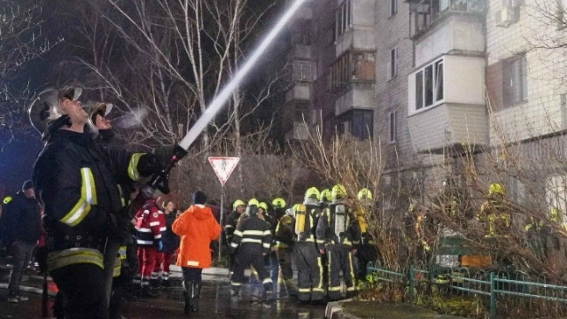 Rusia nuk humbet kohë, nis sulmet ajrore në Kiev menjëherë pas përfundimit të armëpushimit 3-ditor