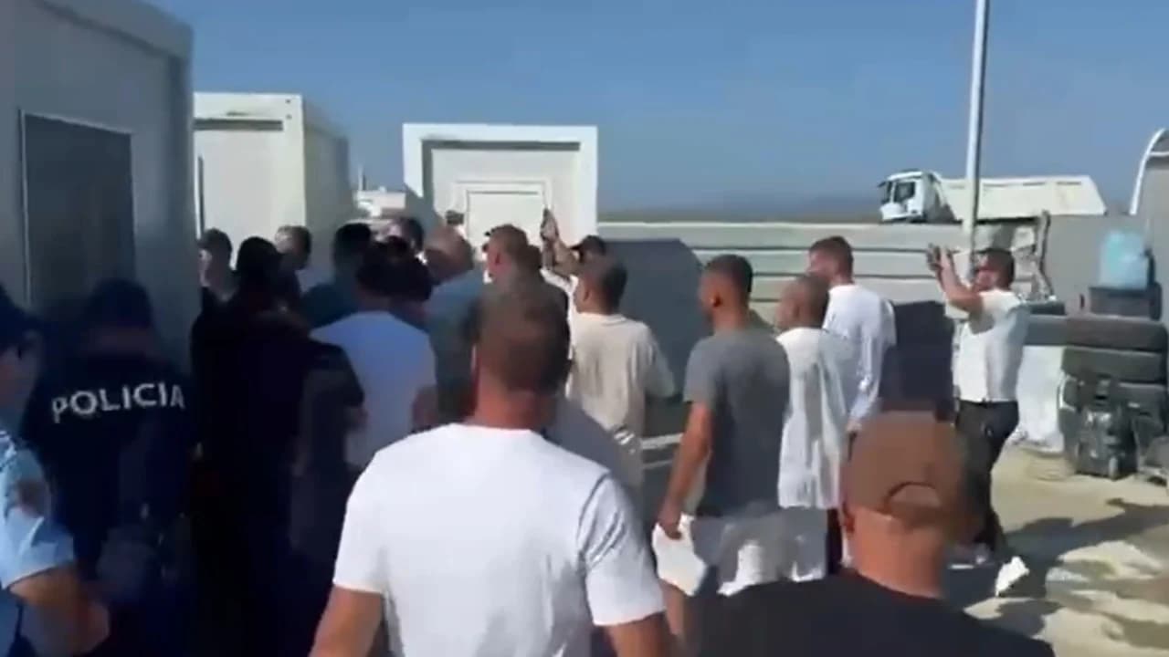 Tensione në aeroportin e Vlorës/ Përplasje mes palëve, punimet rifillojnë pas vendimit të Gjykatës së Lartë