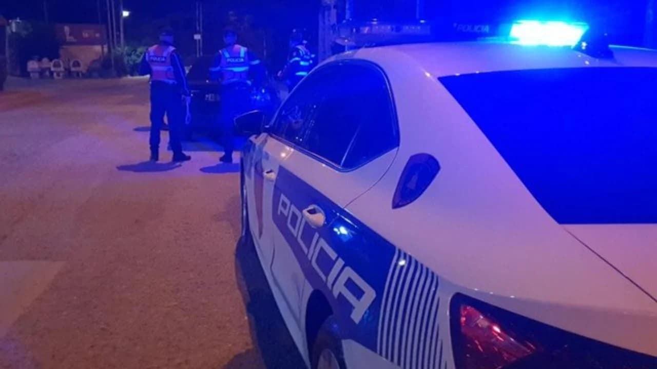 Qëlloi me armë drejt biznesit, zbardhet ngjarja në Kamëz, në pranga një 18-vjeçar
