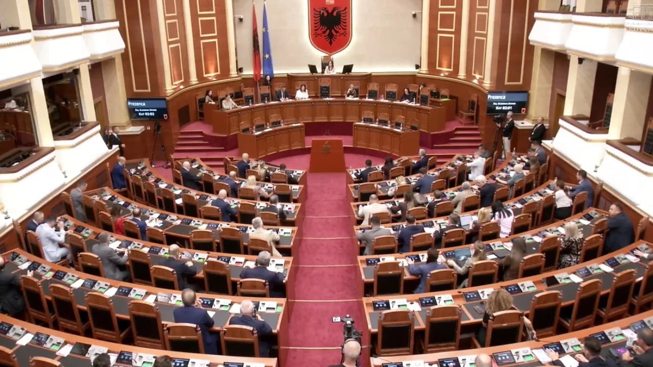Sot Kuvend/ Seancë plenare me 6 interpelanca, mes tyre edhe një me kryeministrin, rendi i ditës