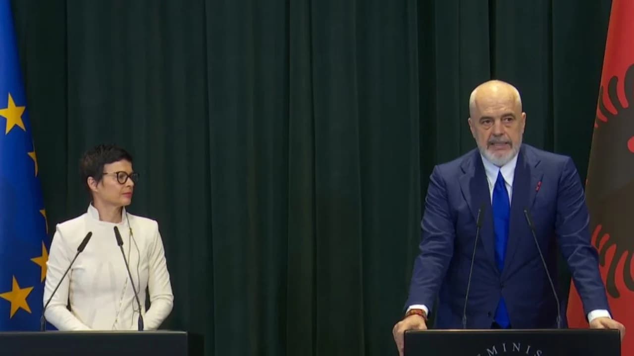 “Qeveria shqiptare ka dhënë garanci për Zvërnecin”, Komisionerja Kos flet për projektin dhe protestat, Rama: Komisioni Europian është njohur në detaje për procesin