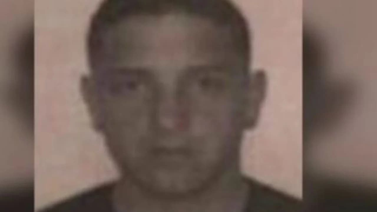 Përplasi makinën e policisë gjatë ndjekjes dhe u arrestua disa orë më pas në Ksamil, personi i pikasur ishte “Vis Korçari”, blutë publikojnë pamjet
