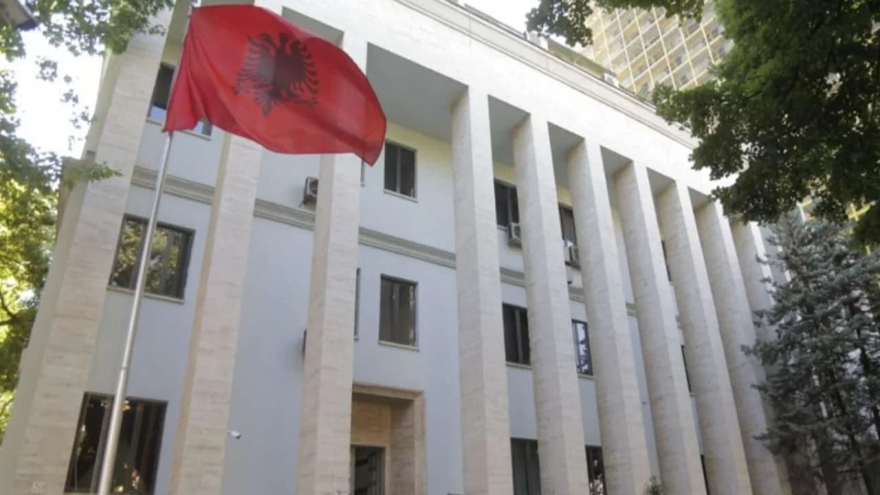 Kufizimi i praktikës së ‘arrestit me burg’, Gjykata e Lartë zbardh vendimin: Është masa e fundit që jepet, duhet të shqyrtohen më parë masat më pak rënduese
