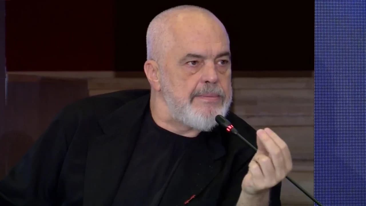 “Shkon në Theth dhe flet vetëm me ata që përzgjedh”, Rama ankohet se po e sulmojnë me profile false: Pas tyre qëndrojnë sorrat e korbat