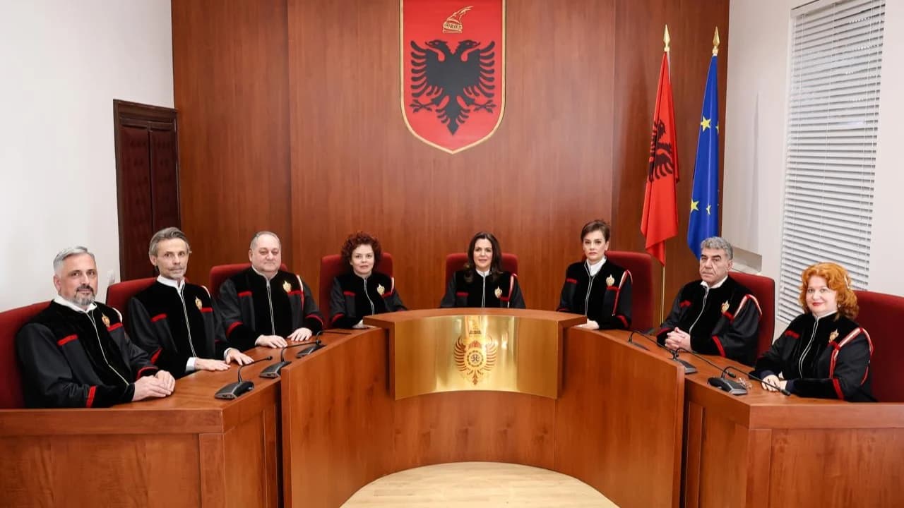 Pranimi për ngritjen e Komisionit për Zgjedhjet dhe refuzimi për ‘McGonigal’, zbardhet vendimi i arsyetuar i Gjykatës Kushtetuese