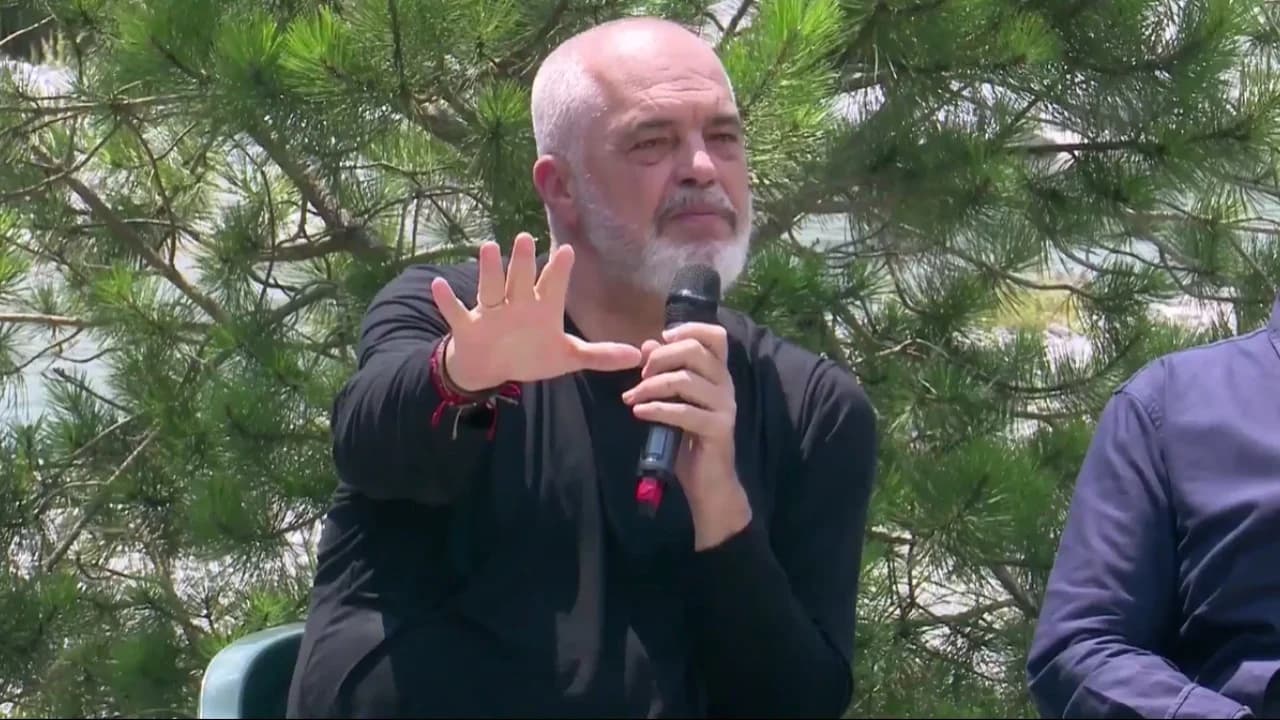 “Ka ndonjë që shan këtu? Se na marrin mësysh pastaj”/ Banori i Thethit: Jam zhytur me 100 milionë lekë gjobë dhe kredi. Rama: Ti ke bërë gabim, por…