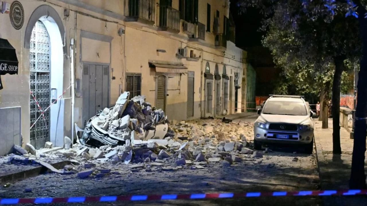 Tërmeti më i fortë në 40 vite në Napoli/ Ndërtesa të shembura dhe 21 persona të plagosur, dy në gjendje të rëndë