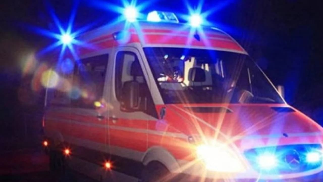 Ranë në kontakt me rrymën elektrike në ambientet e një lokali, humb jetën 40-vjeçari në Vaun e Dejës, në gjendje të rëndë rëndë elektricisti