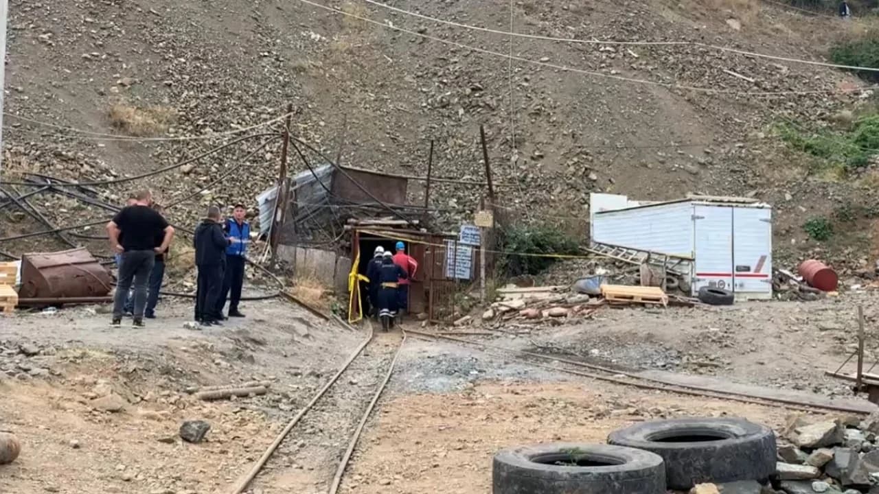 Ra në një furnel gjatë procesit të punës në minierën në Bulqizë, nxirret trupi i pajetë i 40-vjeçarit, niset drejt Tiranës për autopsi
