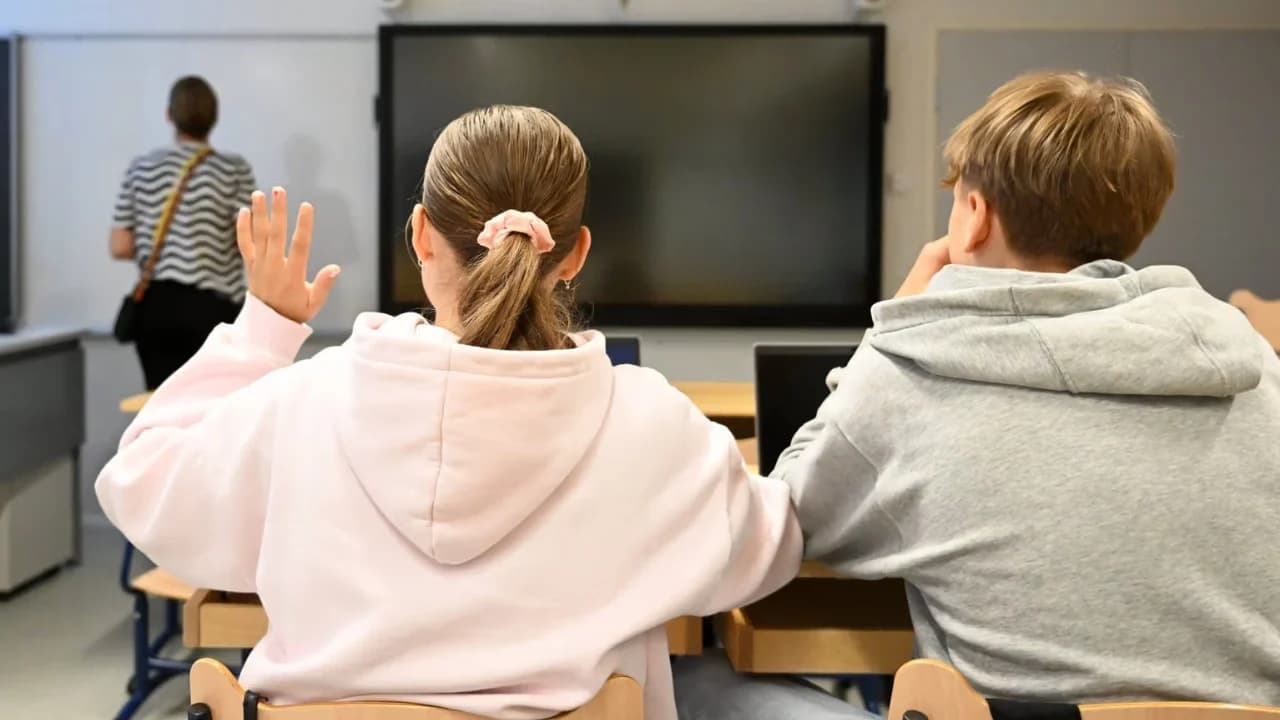 Shqipëria e para në rajon për shkencë dhe matematikë, ana tjetër e rezultateve të PISA-s: Gjysma e 15-vjeçarëve nuk arrijnë nivelin bazë