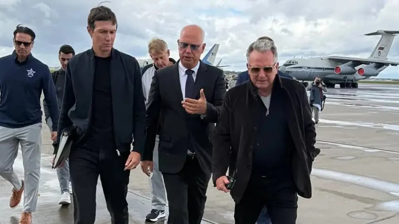 Të dërguarit e SHBA-së bisedime në Moskë dhe Kiev, Trump për të deleguarit: Dy negociatorë të shkëlqyer