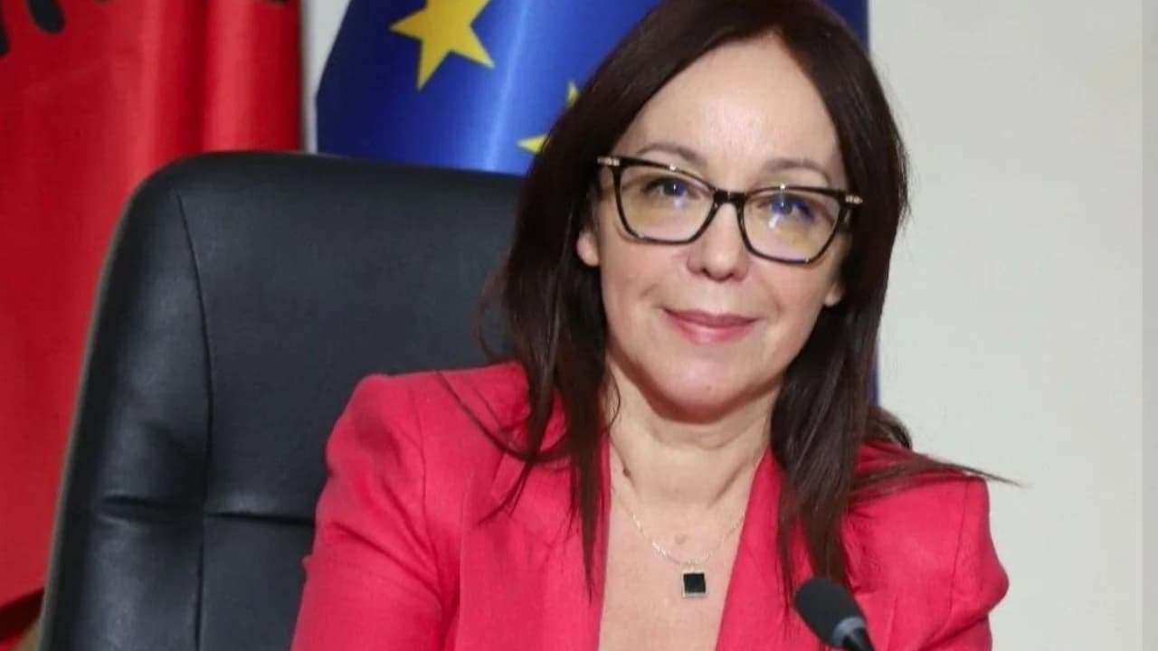 Zëvendëson Evis Salën/ Kush është Klodiana Spahiu, ministrja e re e Shëndetësisë