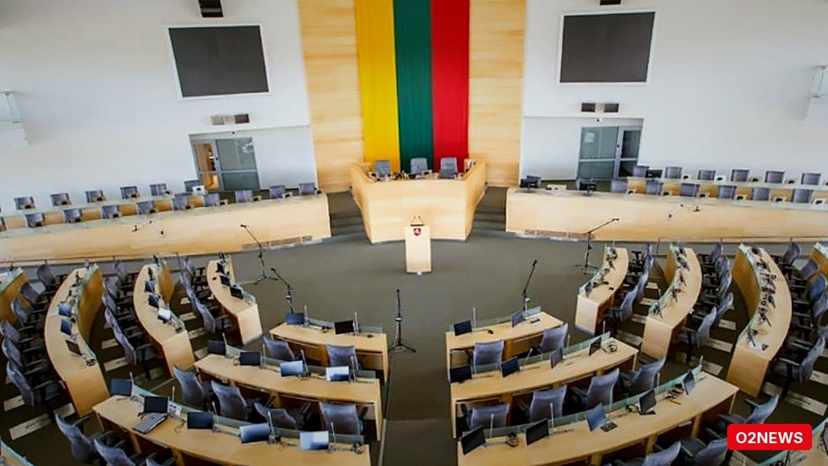 Parlamenti lituanez miraton në parim heqjen e ndalimit për armët bërthamore