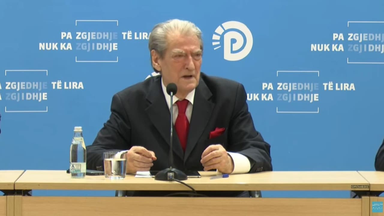 “Historinë e bëjnë guximtarët”, Berisha paralajmëron për protestën e radhës: Duhet të jetë më e fuqishmja që ka njohur Shqipëria