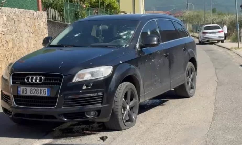 Atentati ku dyshohet se janë vrarë dy persona në Lezhë, makina e bërë “shoshë” nga plumbat