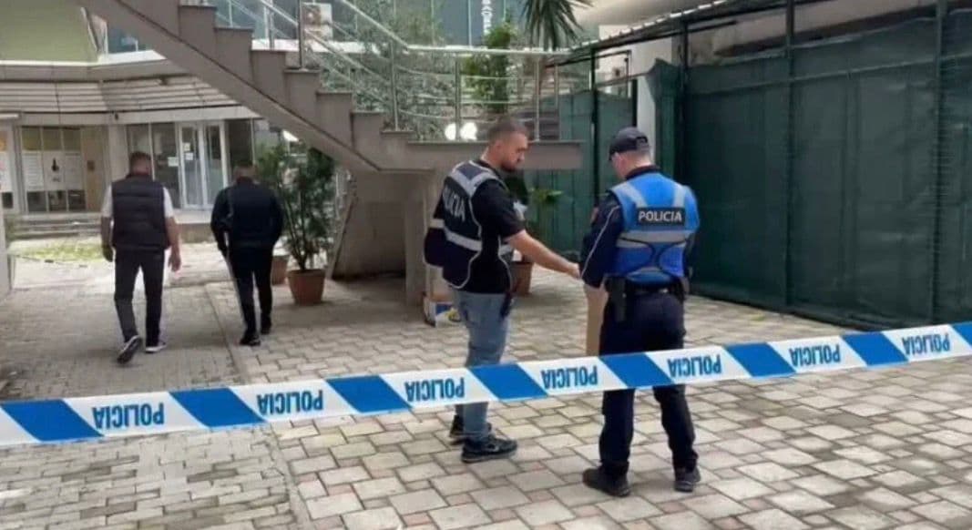 Sherr në Vlorë, rreth 10 të rinj përplasen me njëri-tjetrin, dy të plagosur