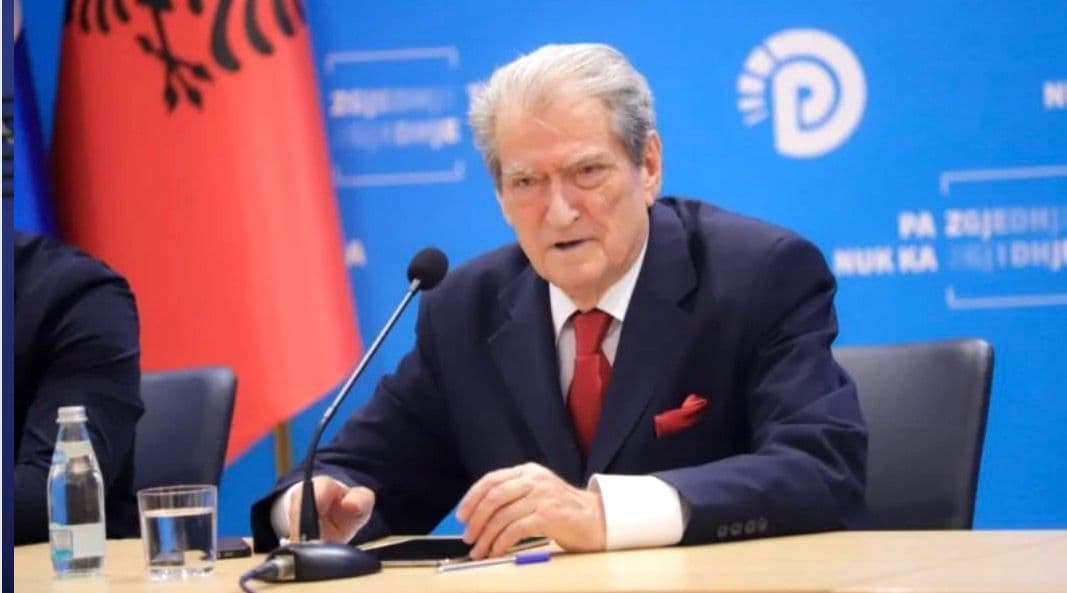 “Sot duhet të mbahej konferenca ndërqeveritare me BE-në, lobistë të korruptuar e fshehin”, Berisha: Delegacioni i BE në Tiranë të informojë për procesin e kapitujve