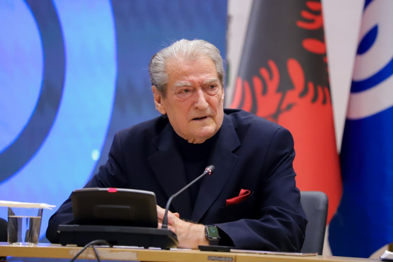 “Ç’janë këta që shkojnë dhe thonë ‘Shqipëria në duart e krimit’”, Berisha pas deklaratës së Ramës: E kanë paralajmëruar partnerët ndërkombëtarë, por ai…