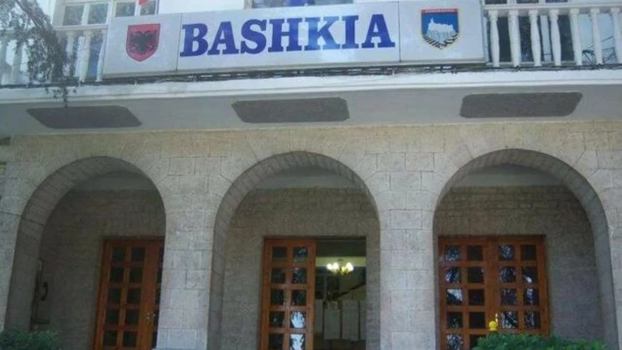 Përhapja e panikut me lajme për infektimin me HIV/AIDS të kryebashkiakut të Gjirokastrës dhe punonjësve, institucioni merr masa ligjore