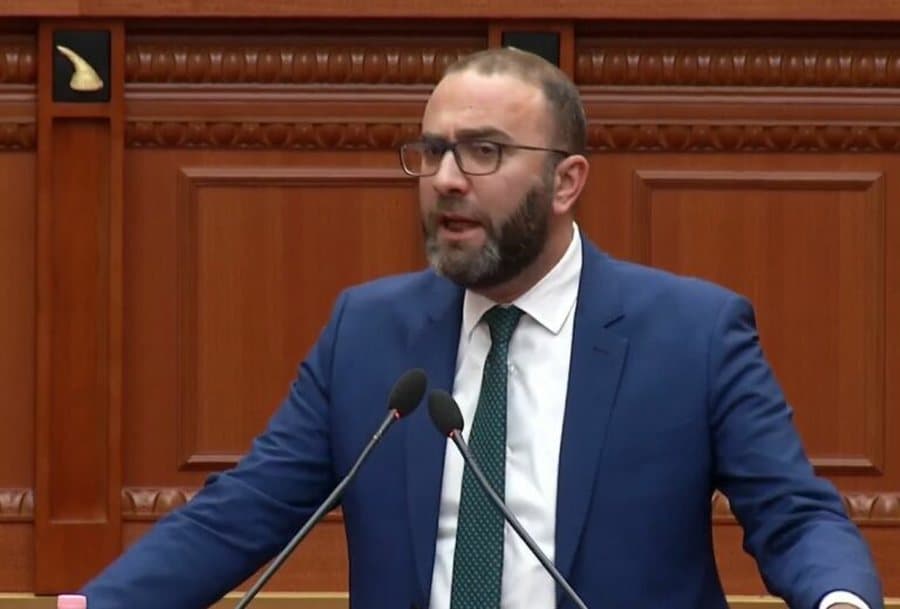 “Nuk na dëgjonit ne, tani ju flet BE”, Bardhi në Kuvend: IBAR nxjerr në pah aferat korruptive!