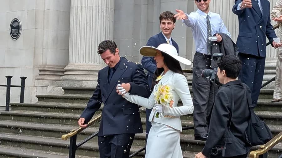 Dua Lipa dhe Callum Turner i thonë “po” njëri-tjetrit, detaje nga ceremonia private