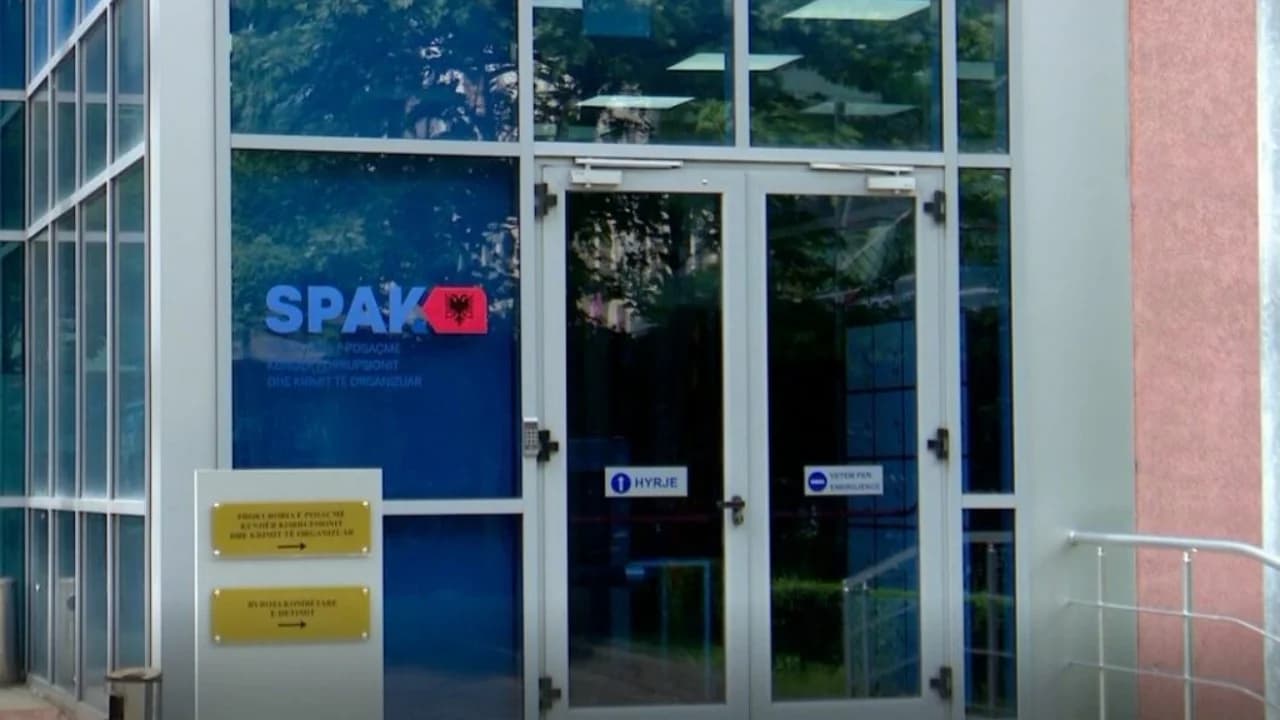 Kërcënoi se do shpërthente një bombë në Rinas nëse Shqipëria nuk e njihte Kosovën si Serbi, SPAK përfundon hetimet ndaj 44-vjeçarit rus
