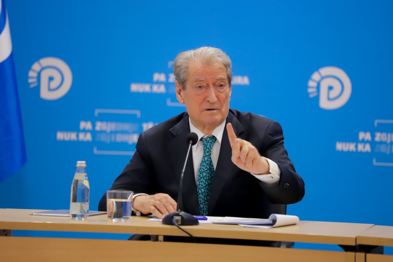 Pasi përjashtoi 5 kandidatë nga gara për kreun e PD, Berisha mbledh Kryesinë: Vazhdoni me anëtarësimet e reja