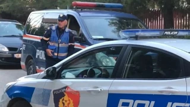 Grabitje me armë në Kamëz, dy persona të maskuar futen në argjendari dhe vjedhin bizhuteritë