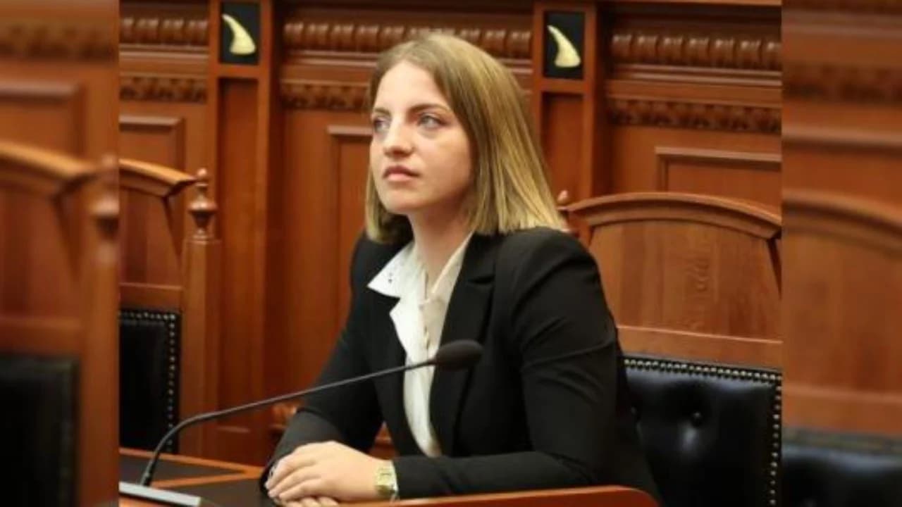 Deputetja e Shkodrës nxjerr mesazhet me Ramën dhe i kërkon dorëheqjen: S’kam frikë të mbetem Marjana e maleve, kam kaluar gardhin pa kthim