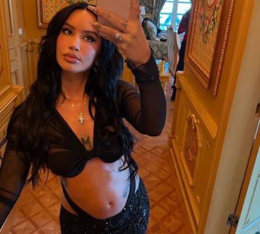 Dafina Zeqiri emocionon ndjekësit, zbulon gjininë e bebit që po pret