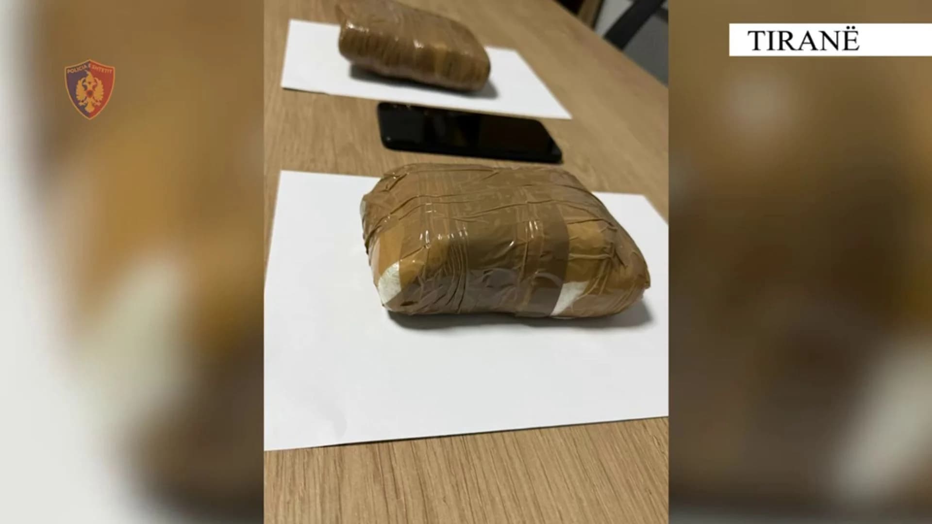 Posedonte mbi 1 kg kokainë me qëllim shitjen në zona të ndryshme të kryeqytetit, pranga 44-vjeçarit në Tiranë