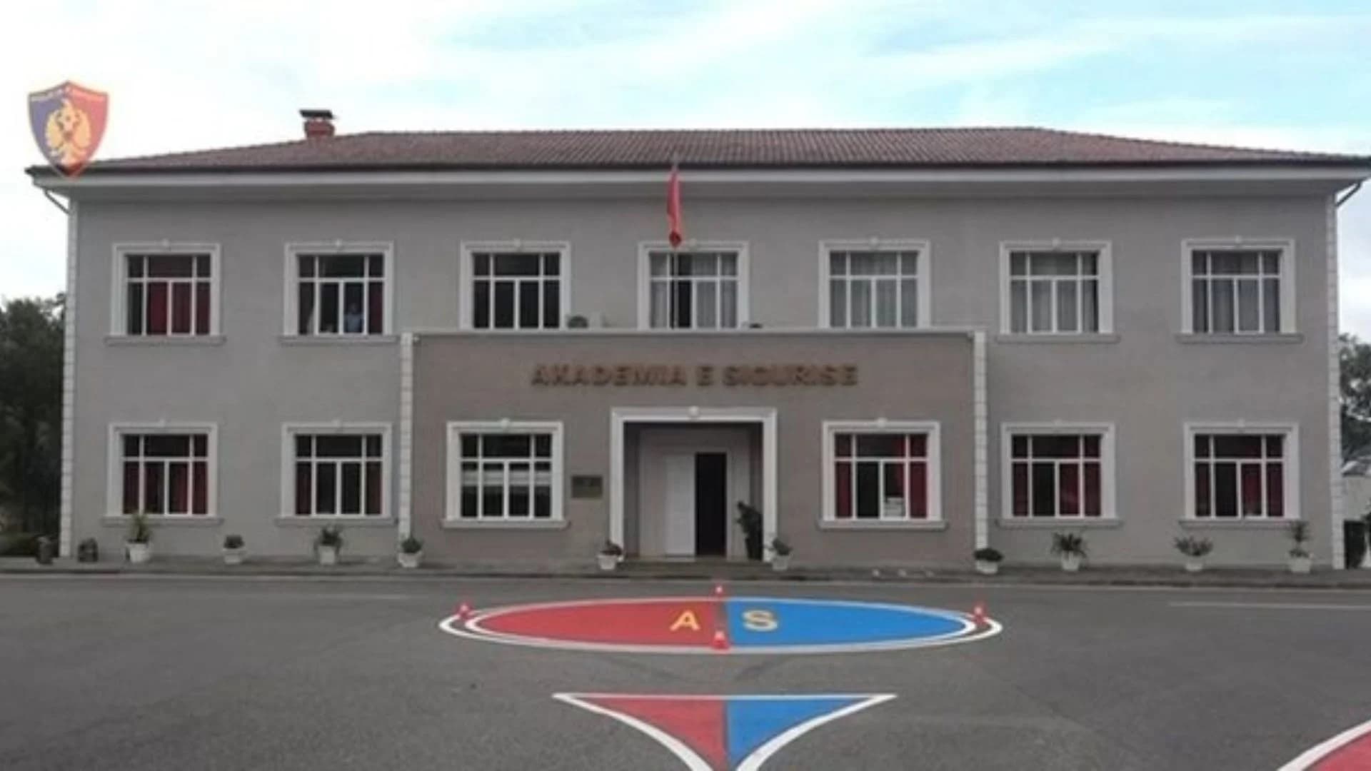 60 studentët e Akademisë së Sigurisë në QSUT/ Zbulohet menuja e darkës, AKU mbledh mostrat e ushqimit