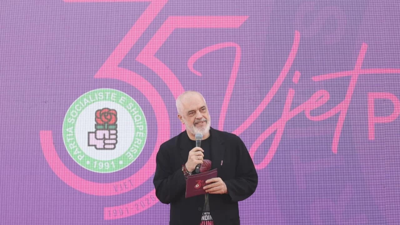 “Më thonë shiko se në protestë kanë dalë edhe tanët”/ Rama nga Shkodra: Po të kishin gojë flamingot, do tregonin historinë se nuk vinin në Shqipëri nga pushkët dhe…