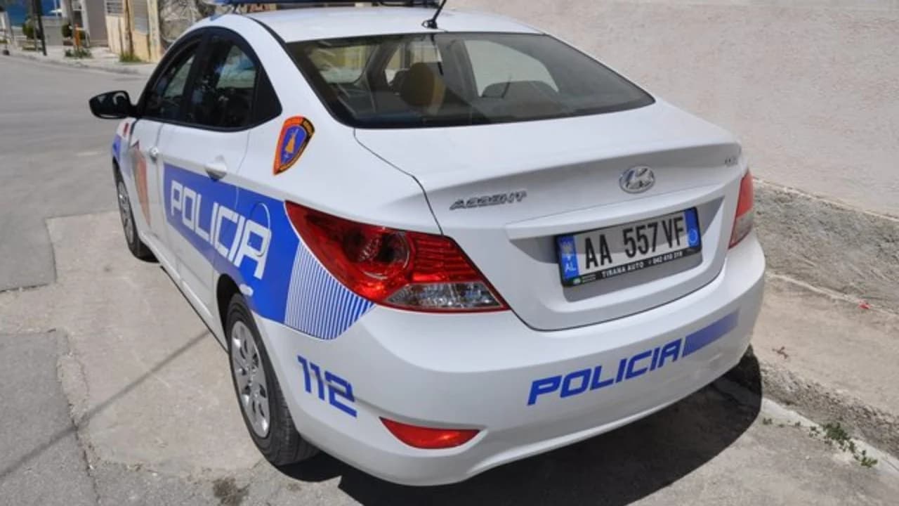 Tragjike në Elbasan/ I moshuari i hedh benzinë bashkëshortes dhe i vendos flakën, vihet në pranga nga policia