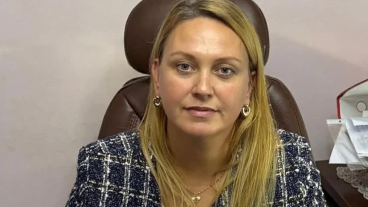 Dyshohet se u vodhën 3 milionë euro/ Shkarkohet drejtoresha e Postës në Durrës, kallëzohet në Prokurori për abuzime me fondet