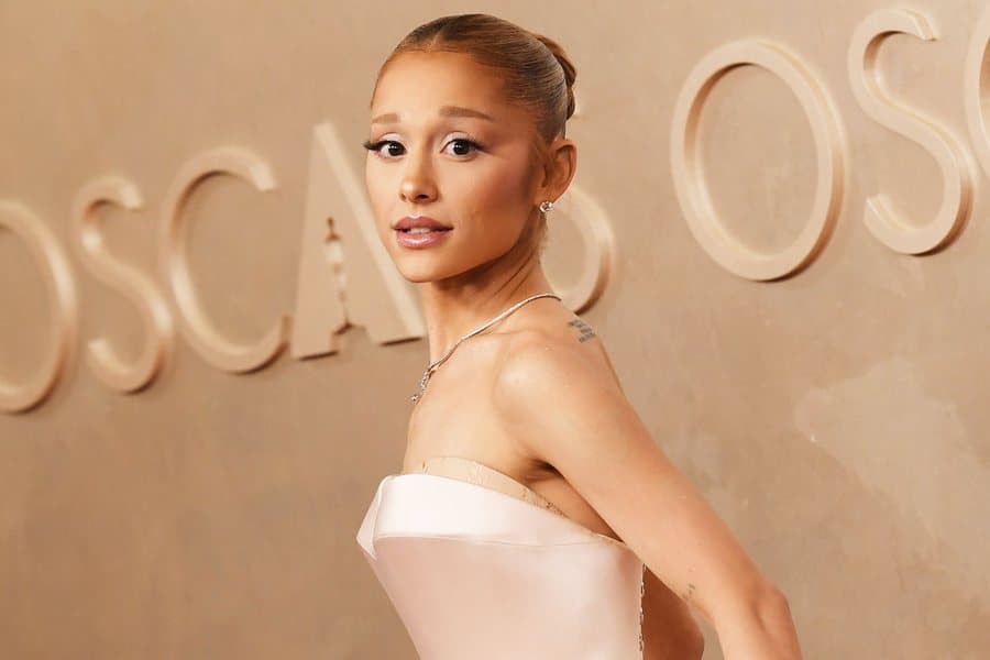 I vodhën këngë të papublikuara, Ariana Grande padit hakerët