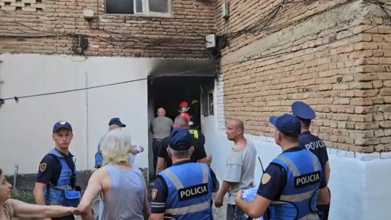 Detaje nga djegia e apartamentit në Korçë/ I vdekur mbeti pronari, fqinjët: Konsumonte shumë alkool, dy ditë më parë tentoi të ndizte zjarr në banesë