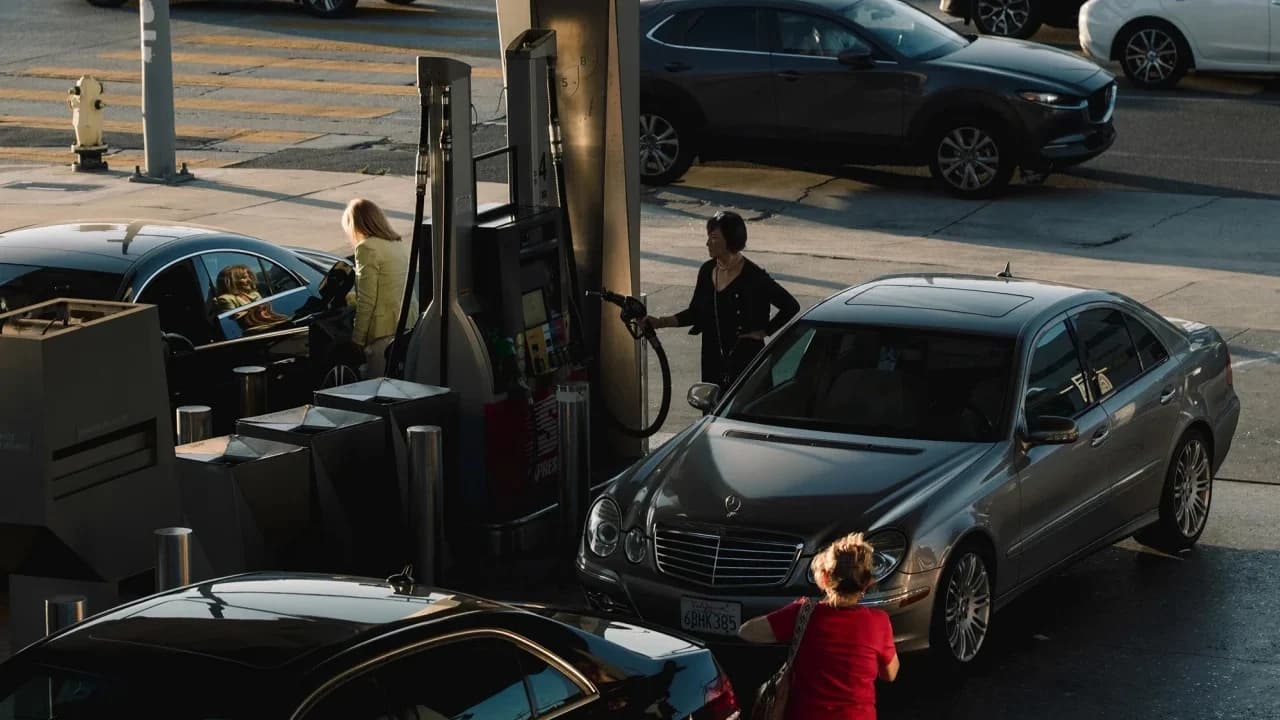 Sulmet amerikane ndaj SHBA, çmimet e naftës rriten me 3%