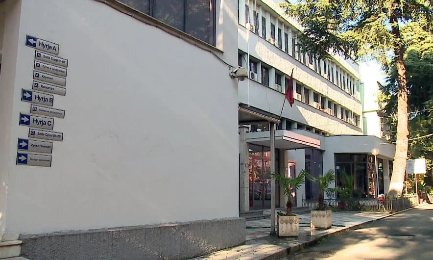 Qytetarët e arrestuar për tensionet para Kuvendit dalin sot në gjyq, pritet protestë para Gjykatës së Tiranës