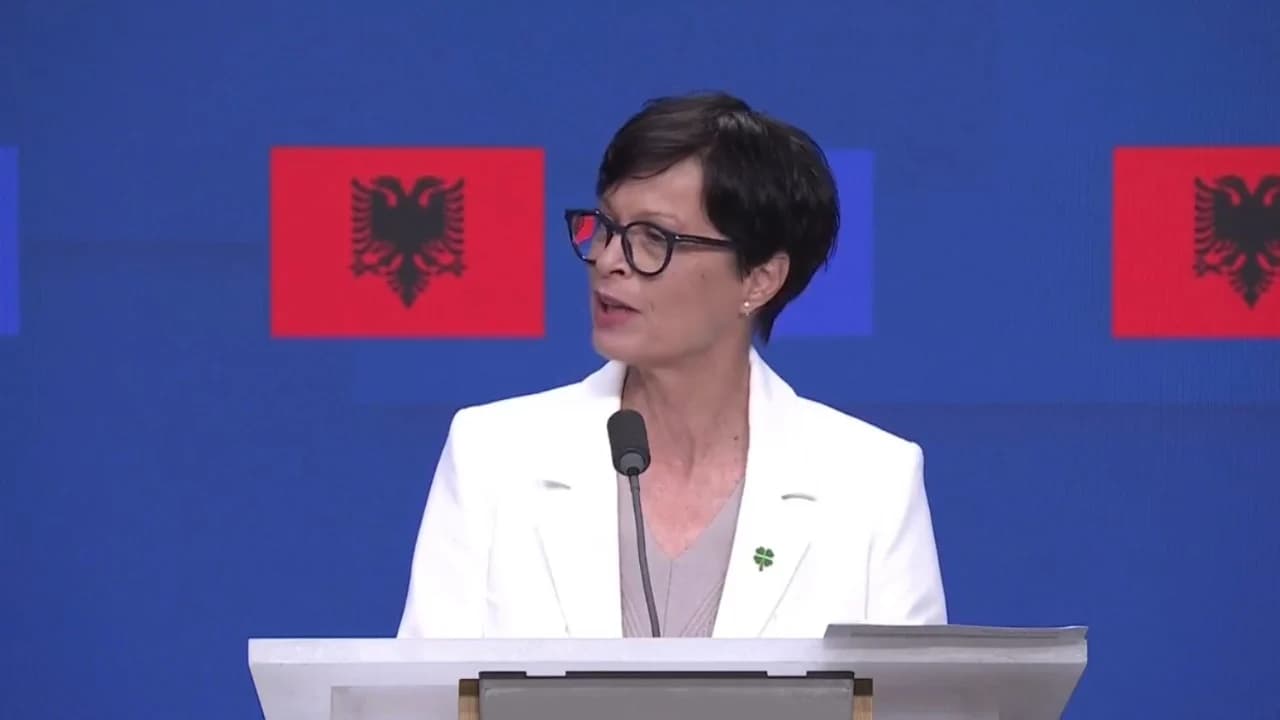 Negociatat për Kapitulli 27, komisionerja Kos: Shfuqizoni ligjet e Investimeve Strategjike dhe Zonat e Mbrojtura, protestat pjesë e proceseve demokratike