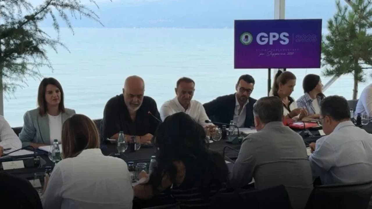 Sot mbledhja e Ramës me deputetët dhe të deleguarit e qarkut të Tiranës, do diskutohen zbatimi i ‘Besës’ dhe “Prania Besnike” në terren