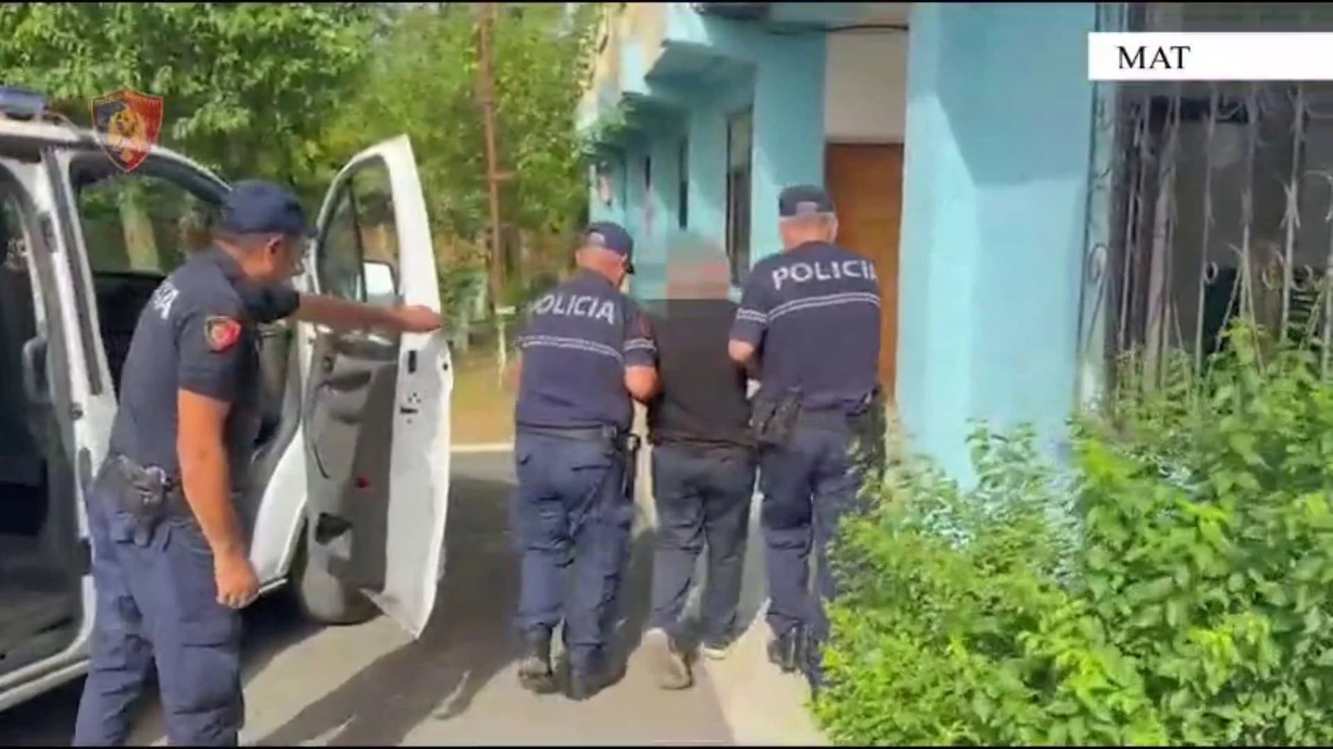 Dhunoi dhe kanosi bashkëshorten, arrestohet në flagrancë 67-vjeçari në Burrel, i sekuestrohet një armë zjarri