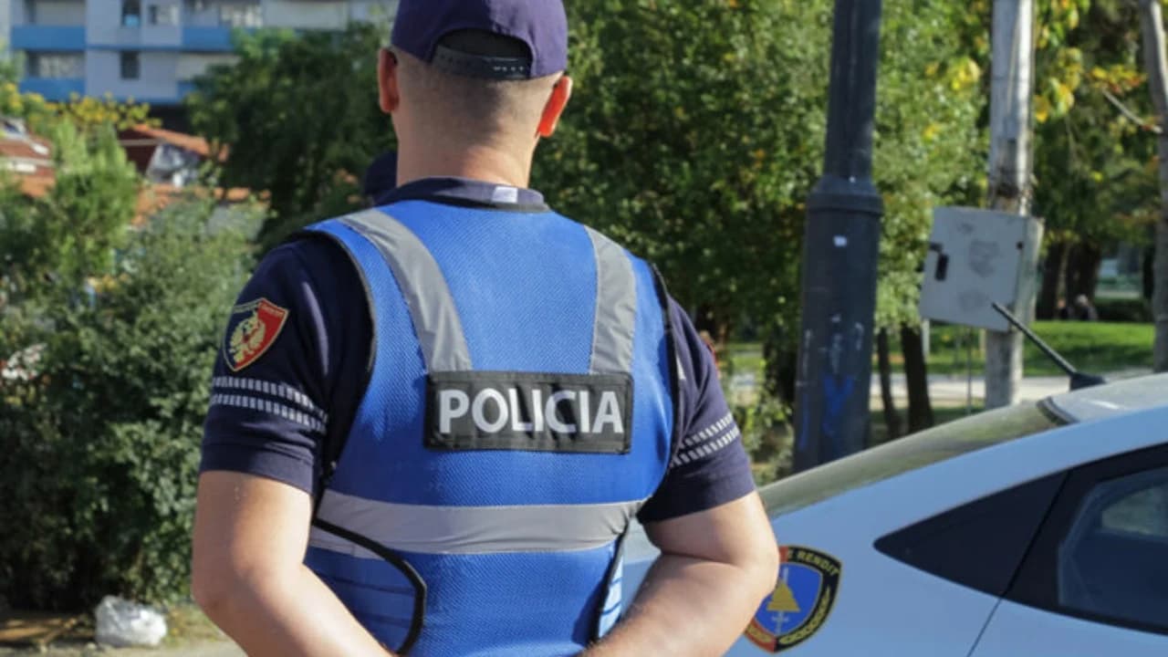 Pa me sytë e tij sherrin mes djalit dhe një personi tjetër, ndërron jetë nga arresti kardiak 69-vjeçari në Roskovec