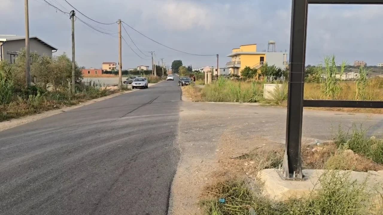 Aksidenti tragjik në Manzë, identifikohen tri viktimat dhe dy të plagosurit. 16-vjeçari transportohet drejt Tiranës në gjendje të rëndë