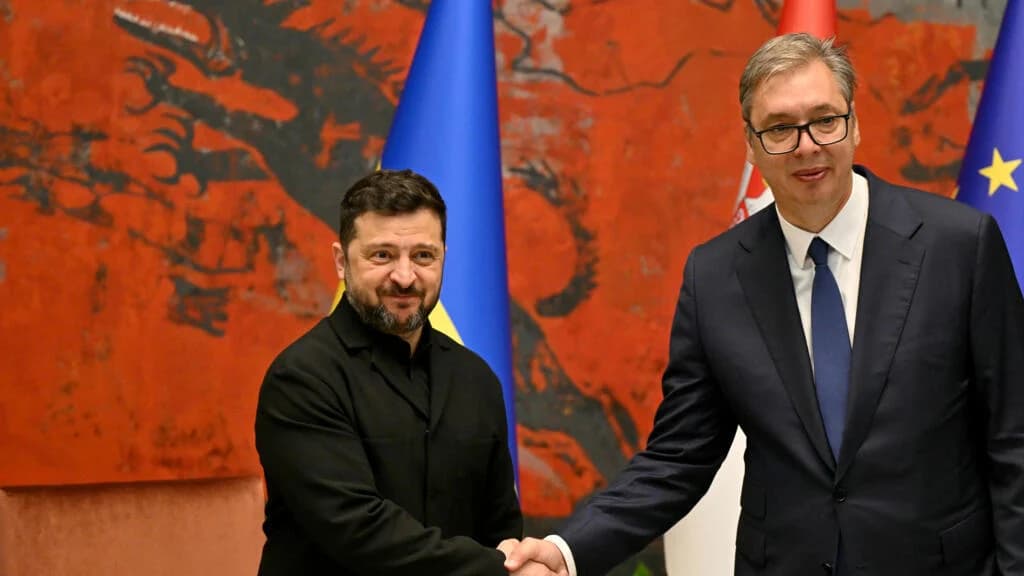 Zelensky përplas Rusinë dhe Serbinë, Lavrov: Është e papranueshme që “vëllezërit” serbë të financojnë Ukrainën