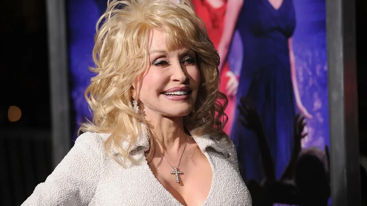 Detaje të reja për ndarjen nga jeta të legjendës Dolly Parton, zëdhënësi i saj konfirmon betejën e ashpër me kancerin