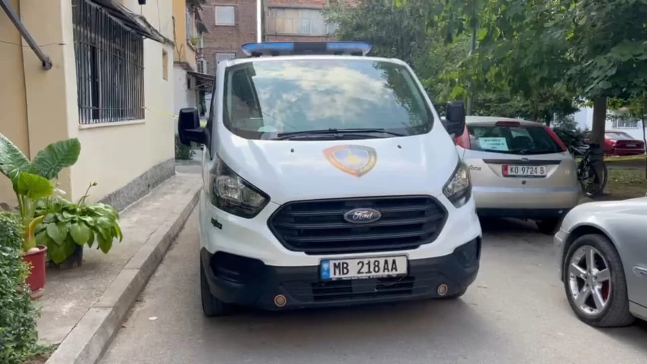 Fotot e Ergys Agasit nga brenda Policisë/ Pezullohen dy efektivë, hetimi ende pa autor